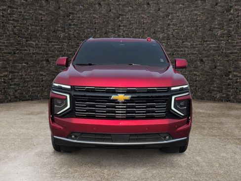 Used 2025 Chevrolet Tahoe High Country AWD/4WD image 4