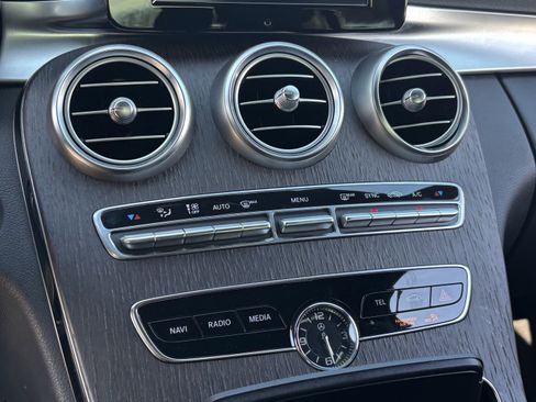 Used 2019 Mercedes-Benz C 300 Sedan image 25