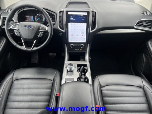Used 2024 Ford Edge SEL image 5