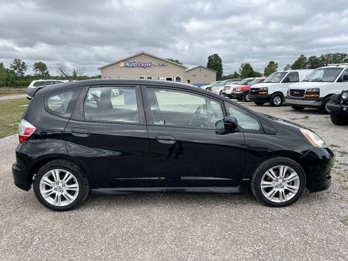 Used 2011 Honda Fit Sport image 1