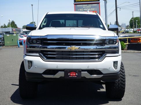 Used 2016 Chevrolet Silverado 1500 High Country w/ High Country Premium Package AWD/4WD image 8