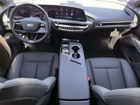 New 2026 Cadillac Lyriq Premium Luxury image 9