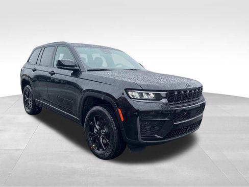 New 2026 Jeep Grand Cherokee Altitude AWD/4WD image 8