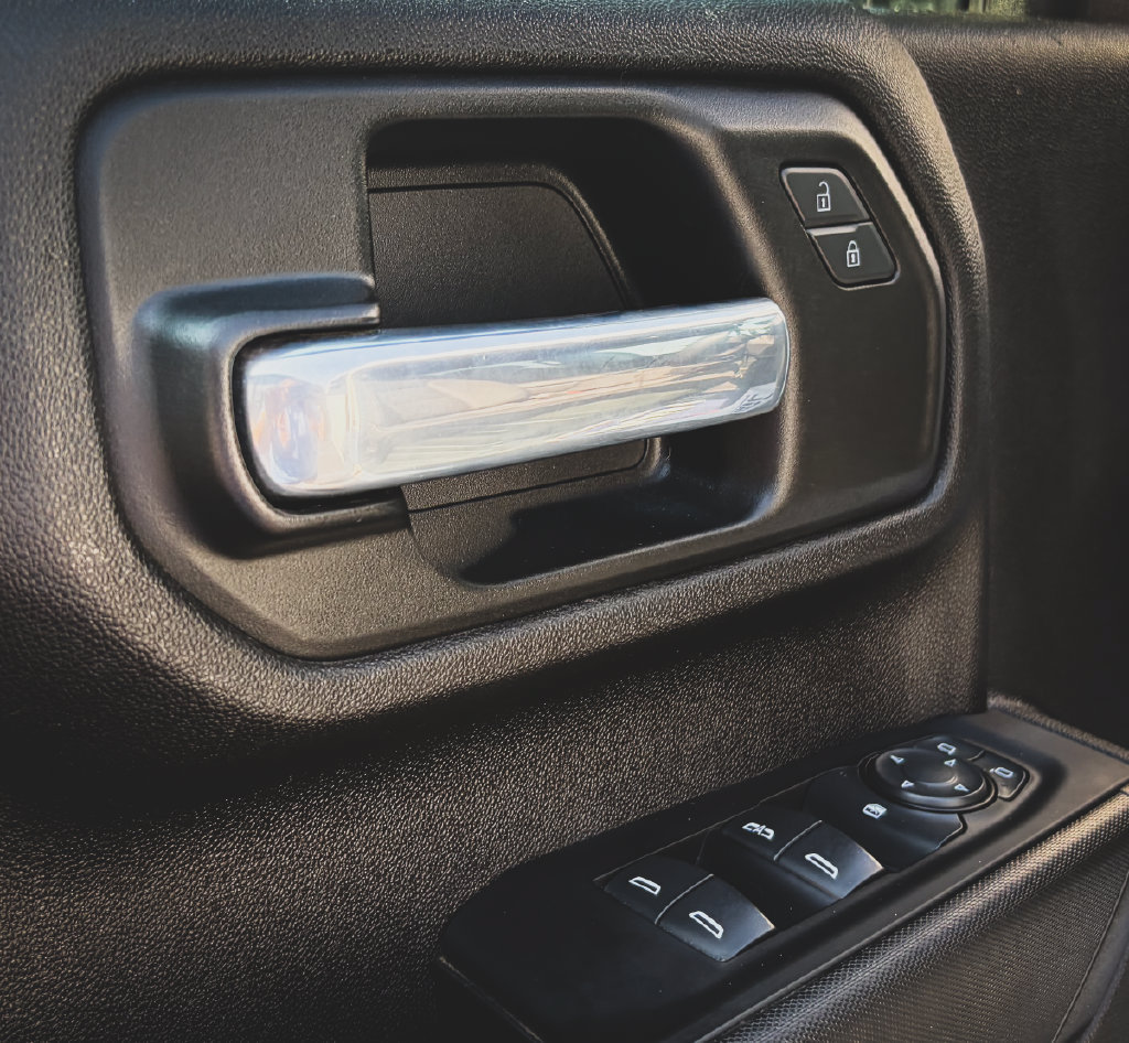 Used 2022 Chevrolet Silverado 2500 Custom w/ Custom Convenience Package AWD/4WD image 5