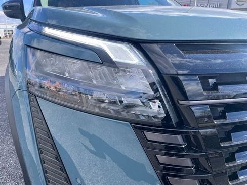 New 2026 Nissan Pathfinder Platinum image 10