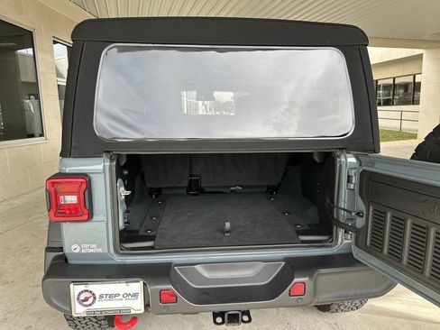 Used 2024 Jeep Wrangler Unlimited Rubicon w/ Safety Group image 30