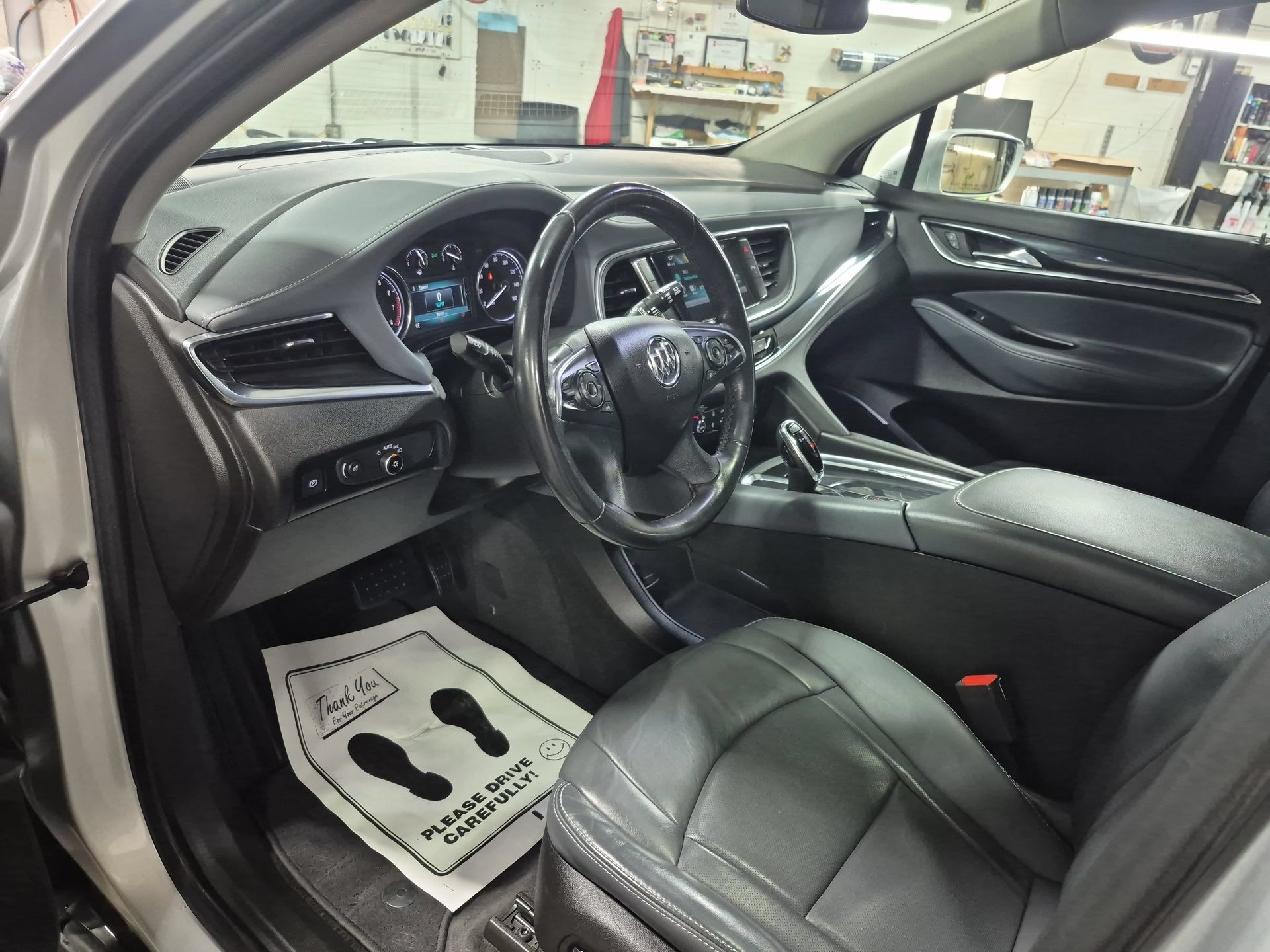 Used 2019 Buick Enclave Essence AWD/4WD image 11