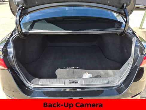 Certified 2021 Nissan Sentra SV FWD image 8