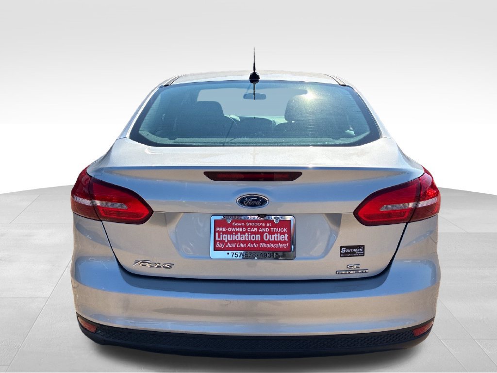 Used 2016 Ford Focus SE FWD image 4