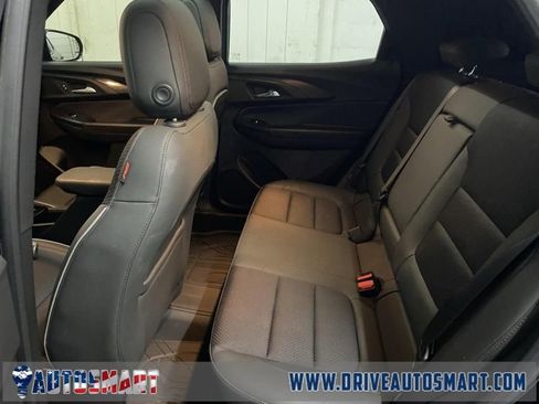 Used 2022 Chevrolet TrailBlazer RS w/ Technology Package image 16