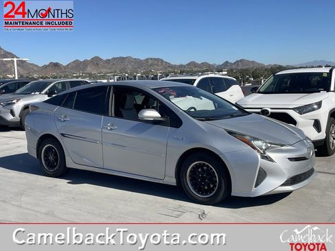 Used 2017 Toyota Prius Four image 1