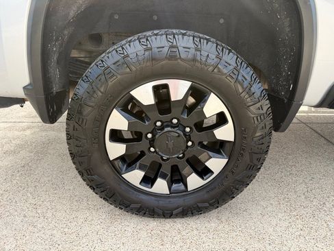 Used 2020 Chevrolet Silverado 2500 LT w/ Texas Edition AWD/4WD image 14