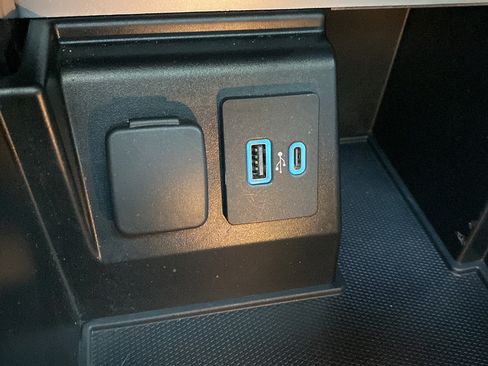 Used 2020 Ford Explorer ST w/ ST Street Pack AWD/4WD image 39