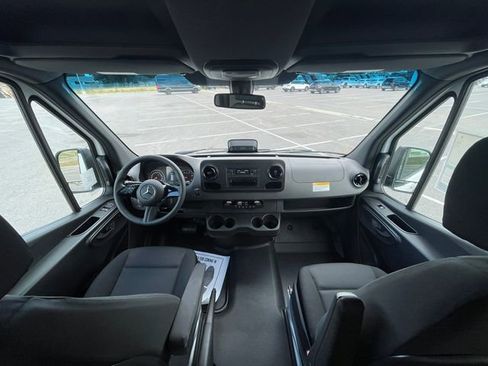 New 2026 Mercedes-Benz Sprinter 2500 image 21