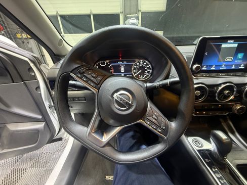 Certified 2023 Nissan Sentra SV FWD image 9
