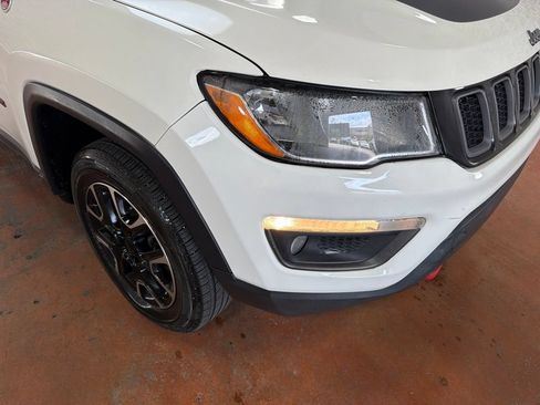 Used 2019 Jeep Compass Trailhawk AWD/4WD image 9