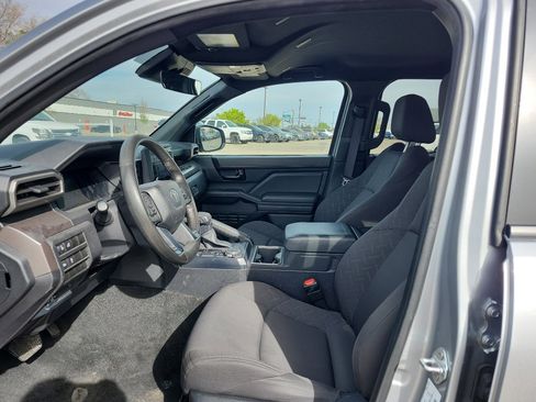 Used 2024 Toyota Tacoma SR5 AWD/4WD image 16