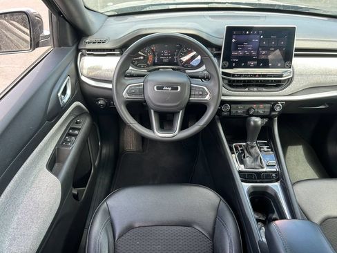 Used 2024 Jeep Compass Latitude AWD/4WD image 27