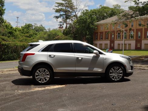 Used 2019 Cadillac XT5 Premium Luxury FWD image 8