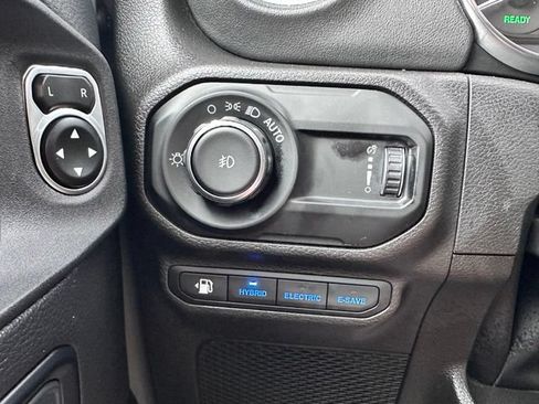 Used 2023 Jeep Wrangler Unlimited Sahara w/ Cold Weather Group AWD/4WD image 19