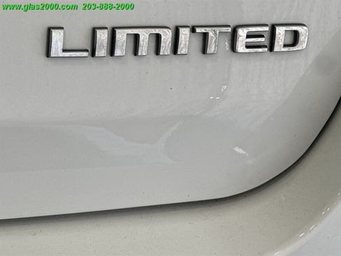 Used 2023 Jeep Grand Cherokee L Limited AWD/4WD image 29