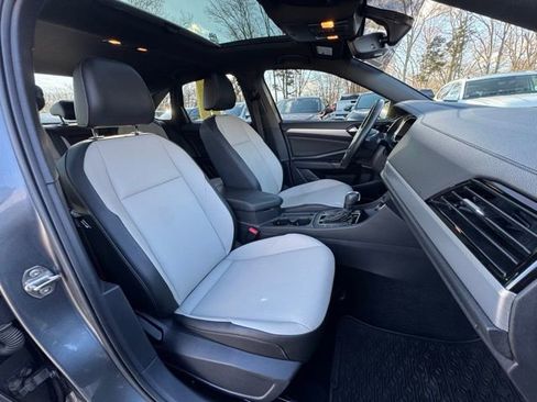 Used 2020 Volkswagen Jetta R-Line image 25