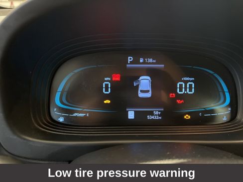 Certified 2023 Hyundai Venue Limited w/ Cargo Package image 18