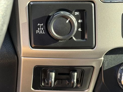 Used 2022 Ford F350 Lariat w/ Lariat Ultimate Package AWD/4WD image 28
