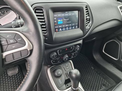Used 2018 Jeep Compass Latitude w/ Popular Equipment Group AWD/4WD image 22