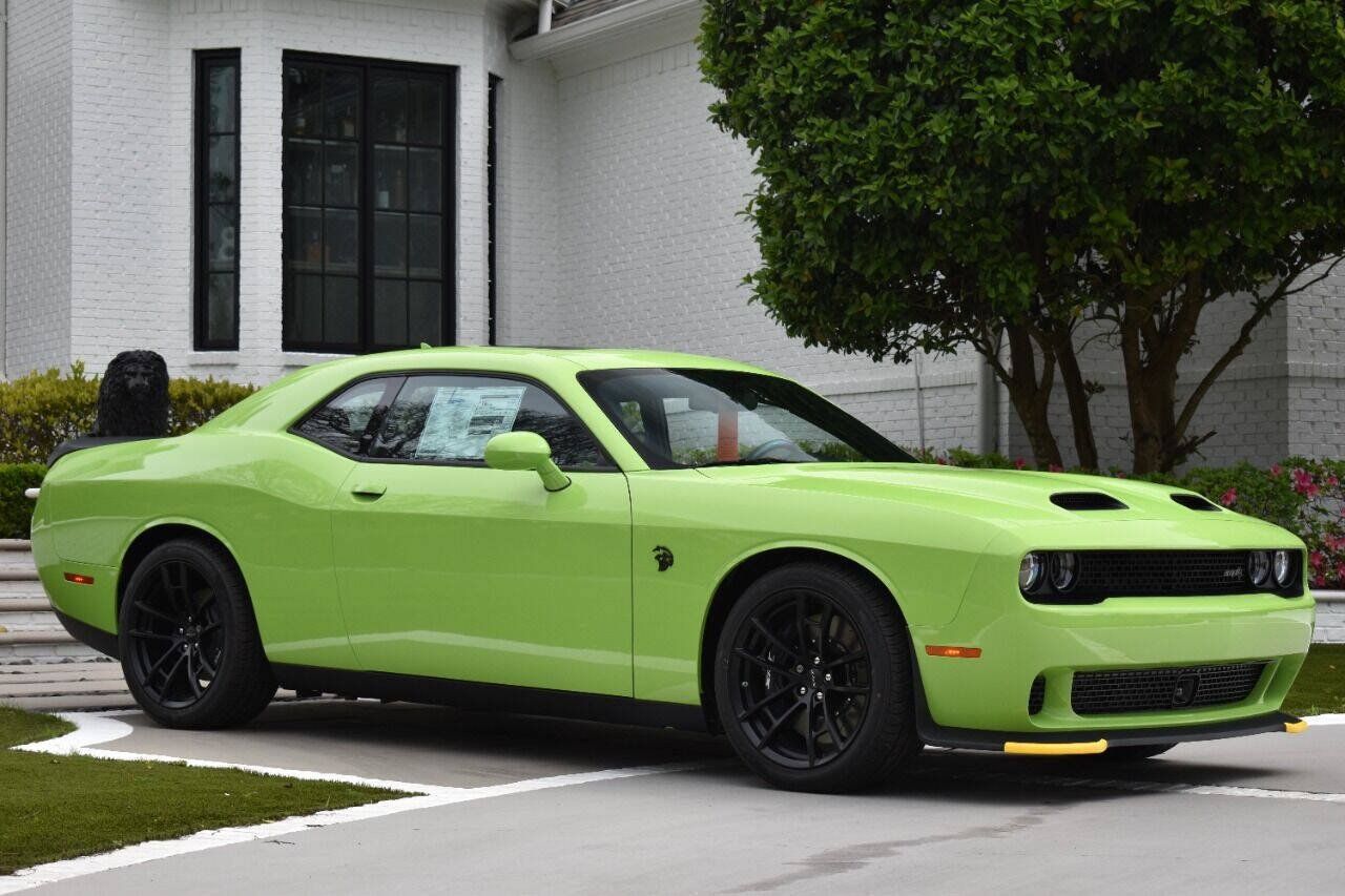 Used 2023 Dodge Challenger SRT Hellcat RWD image 3