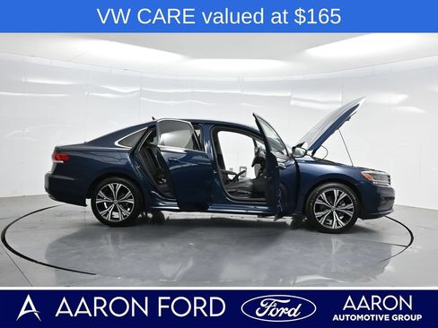 Used 2022 Volkswagen Passat 2.0T SE FWD image 3
