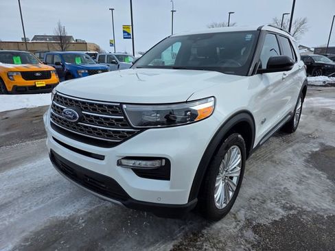 Used 2021 Ford Explorer King Ranch w/ Premium Technology Package AWD/4WD image 3