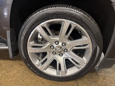 Used 2016 Cadillac Escalade Luxury image 9