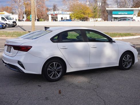 Used 2023 Kia Forte LXS image 8