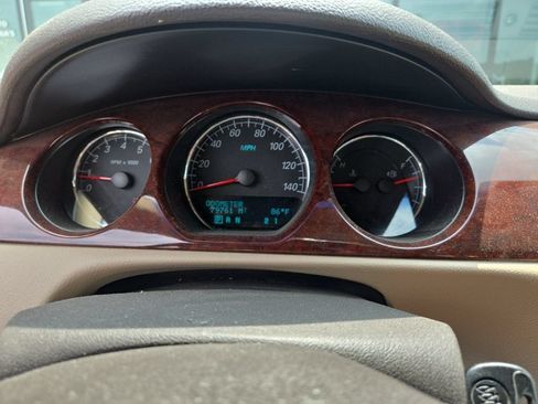Used 2007 Buick Lucerne CXL w/ Luxury Package FWD image 3