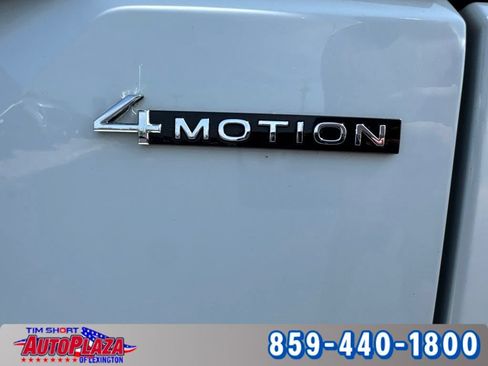 Used 2025 Volkswagen Atlas SE AWD/4WD image 18
