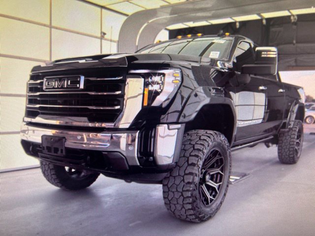 Used 2024 GMC Sierra 2500 SLT w/ Texas SLT Premium Package AWD/4WD image 2