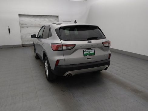 Used 2020 Ford Escape SE image 6