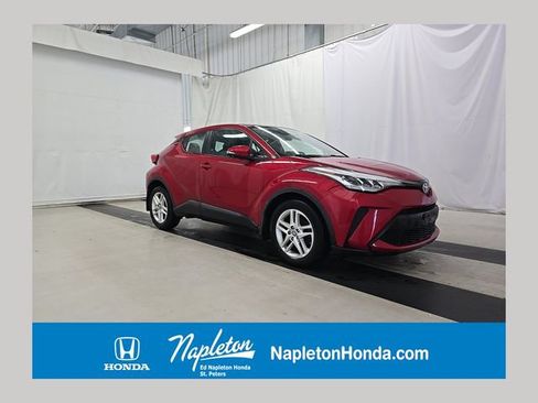 Used 2020 Toyota C-HR LE FWD image 1