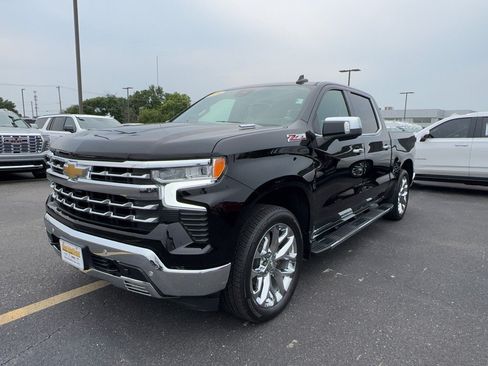 Certified 2024 Chevrolet Silverado 1500 LTZ AWD/4WD image 8