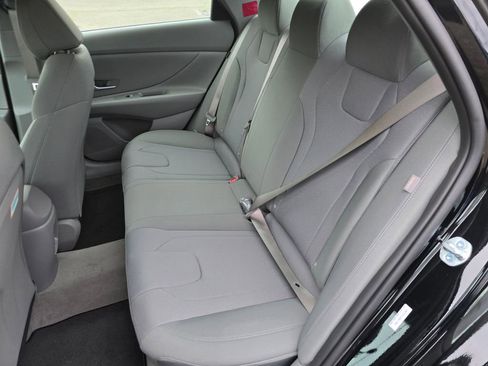 New 2026 Hyundai Elantra SE image 19