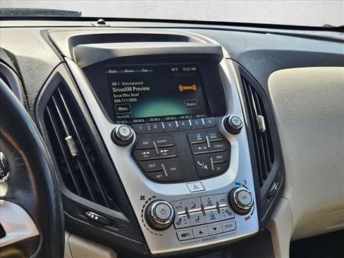 Used 2017 Chevrolet Equinox Premier w/ Enhanced Convenience Package FWD image 10