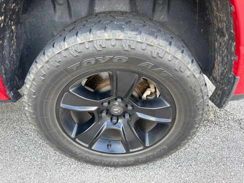 Used 2020 RAM 1500 Big Horn AWD/4WD image 2