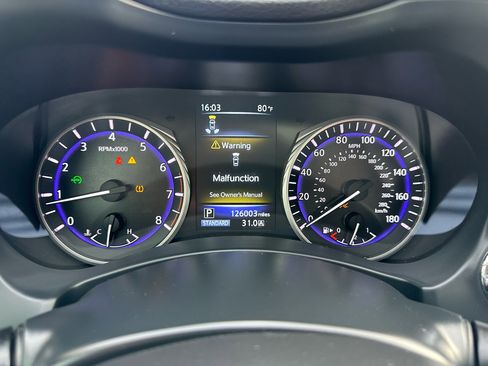 Used 2016 INFINITI Q50 Premium w/ Driver Assistance Package image 34