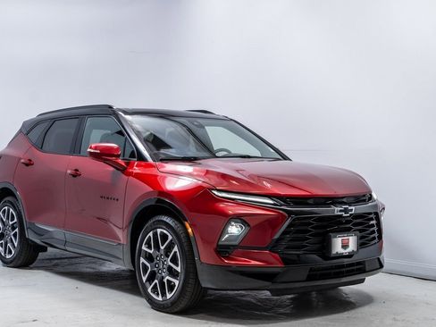 Used 2025 Chevrolet Blazer RS w/ Driver Confidence II Package image 9