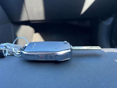 Used 2025 Kia Sportage LX image 22