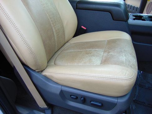 Used 2011 Ford F250 Lariat w/ Lariat Ultimate Pkg image 14