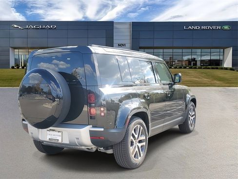 New 2025 Land Rover Defender 110 S image 3