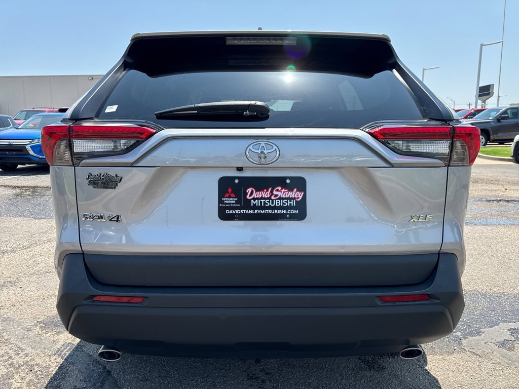 Used 2024 Toyota RAV4 XLE FWD image 5