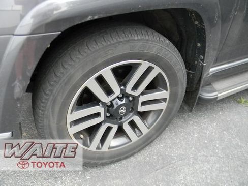 Used 2021 Toyota 4Runner Limited AWD/4WD image 2